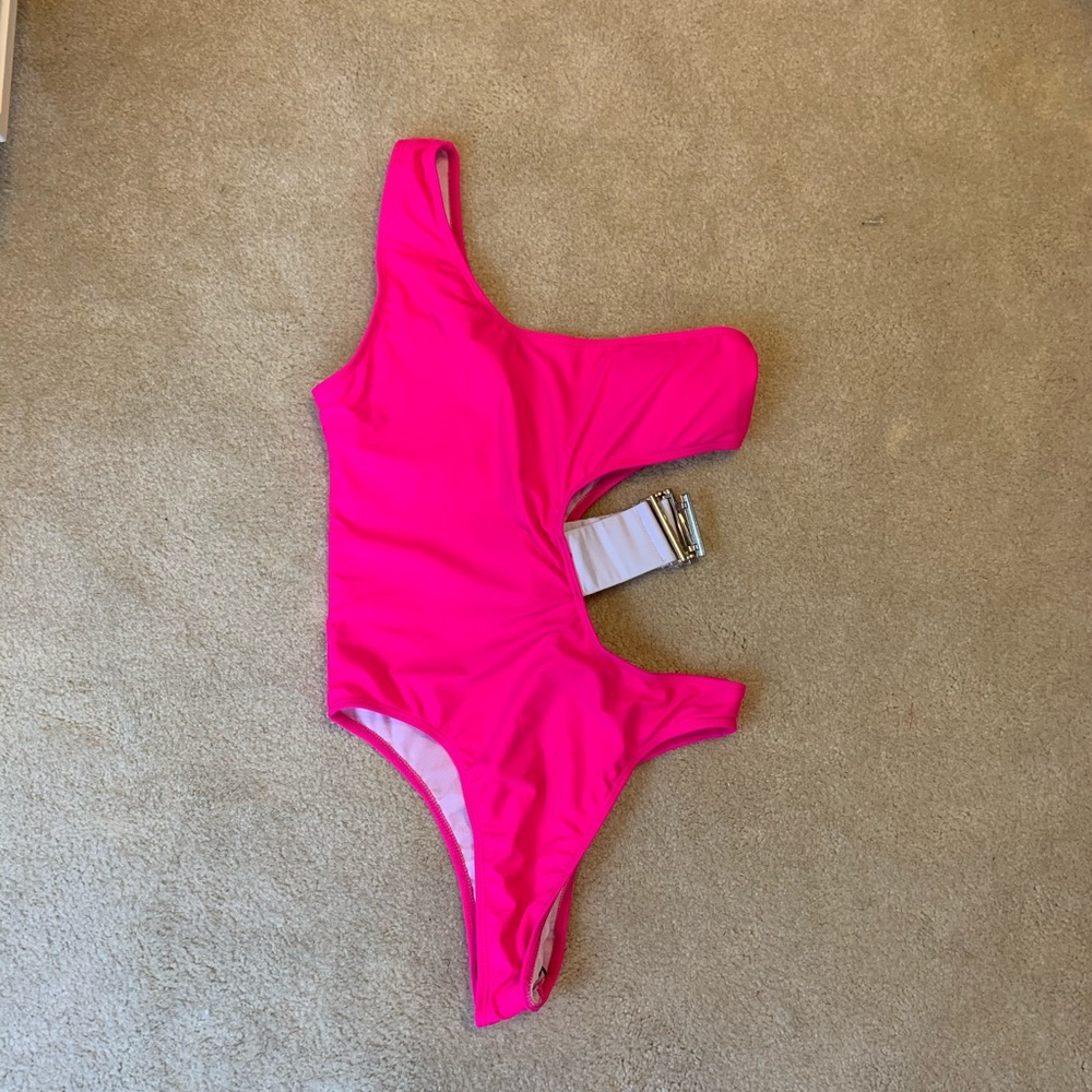Women’s bathing suit